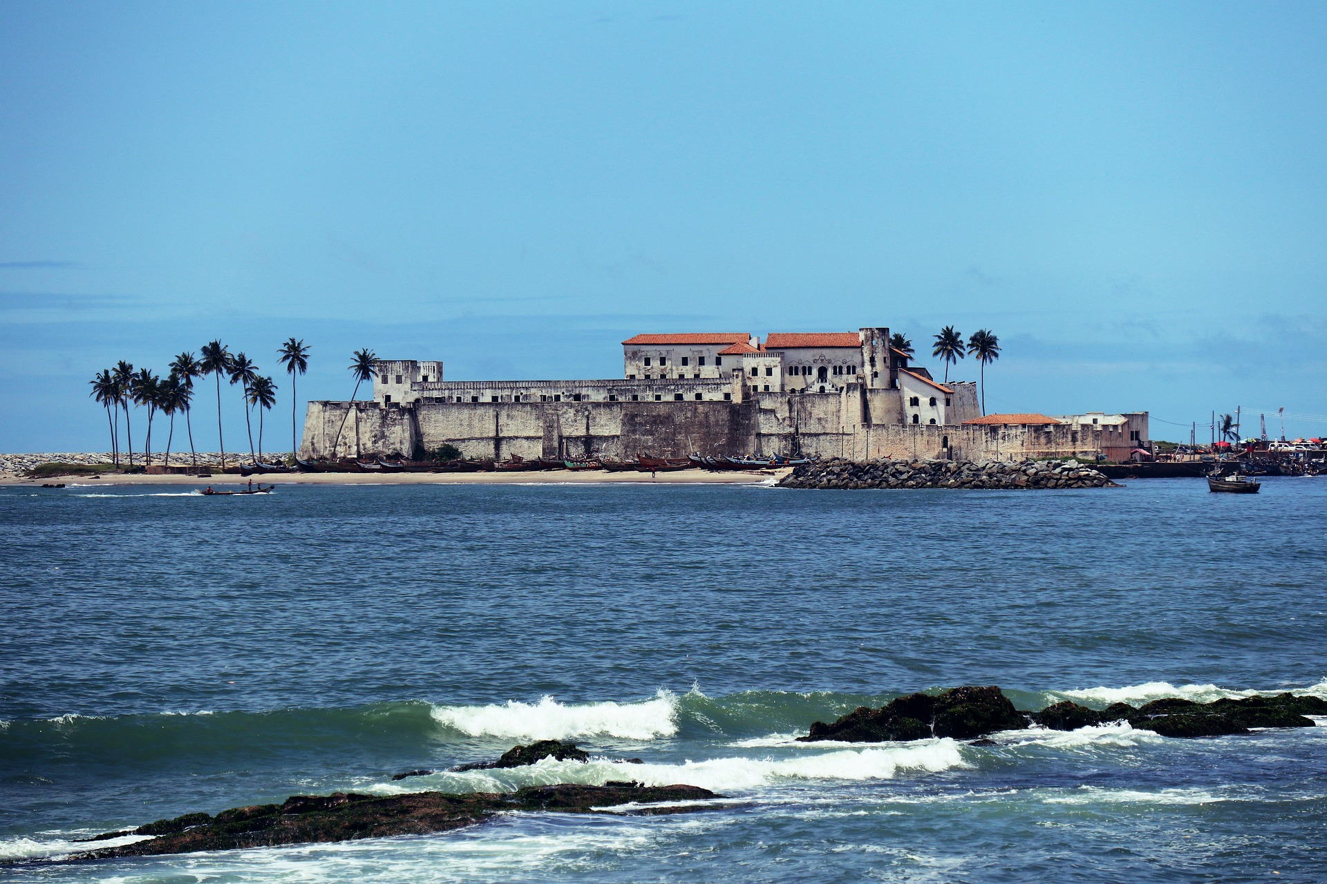 A picture of St. George's castle inAccra, Ghana.
