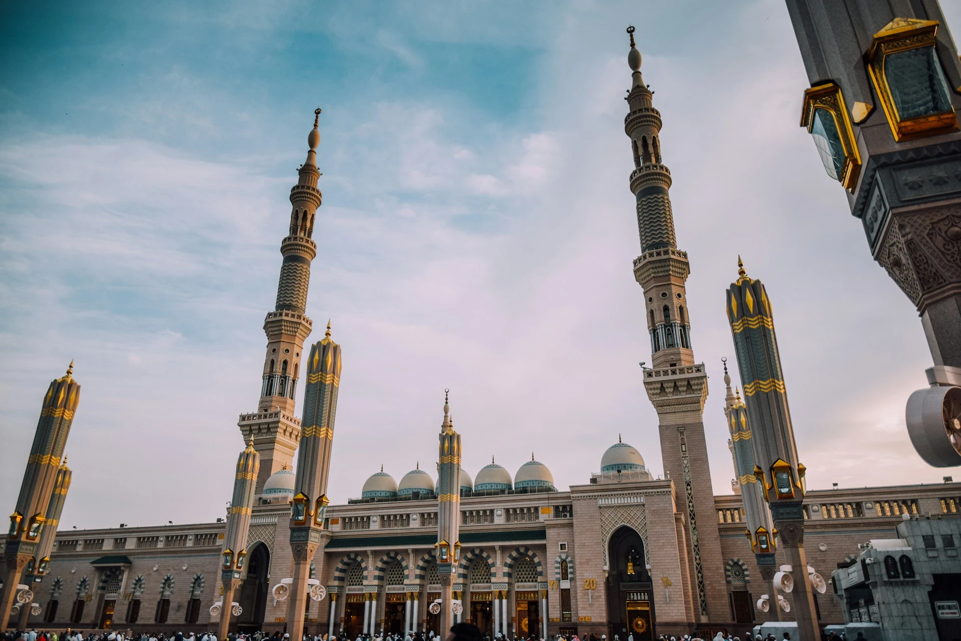Al-Masjid an-Nabawi Mosque
