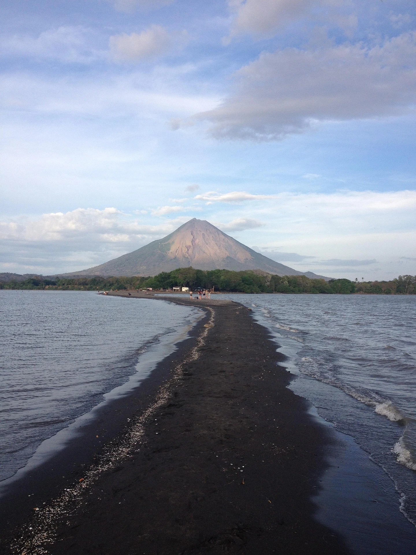 IstiAAn isthmus on Ometepe Island in Lake Nicaragua for a destination guide
