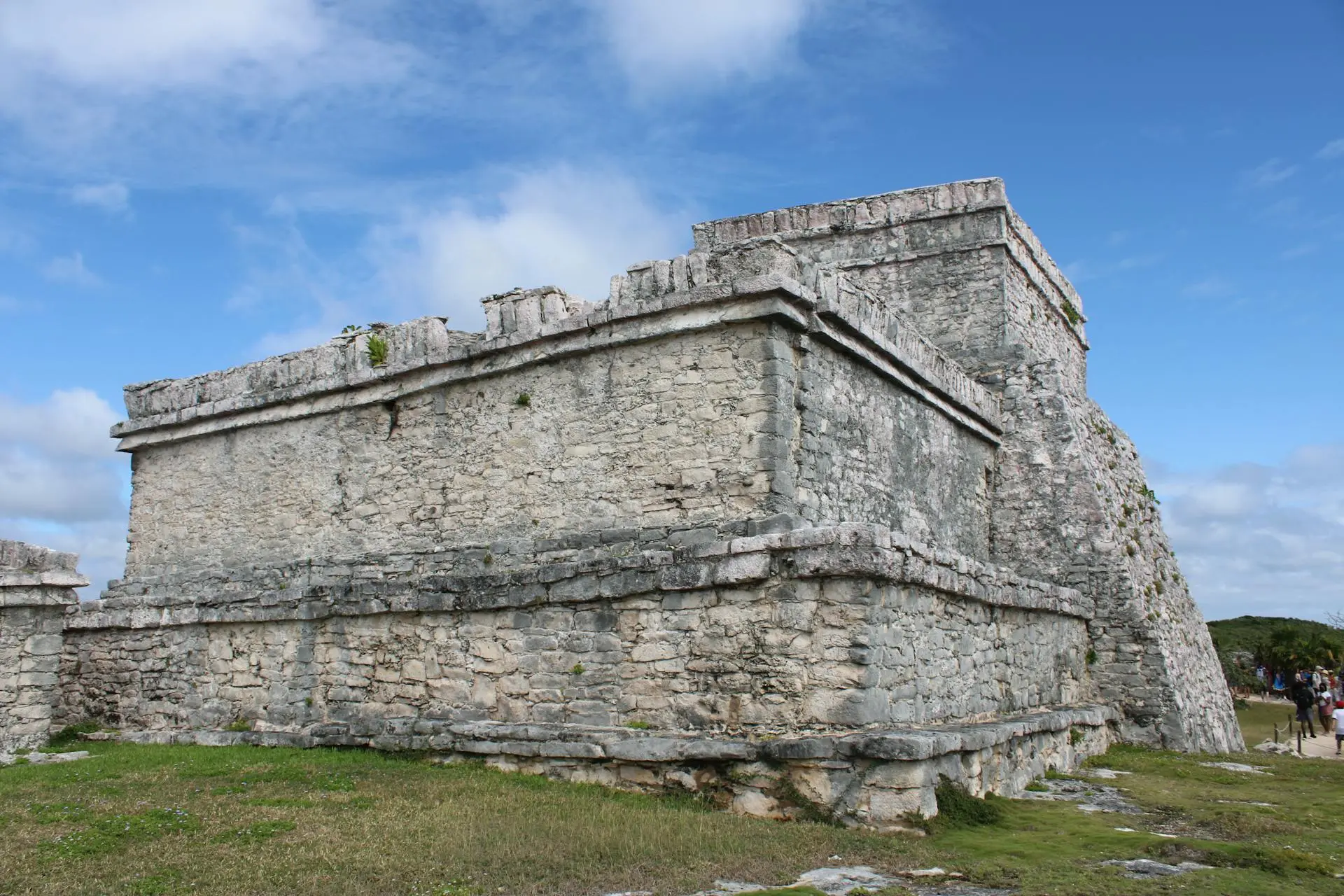 Mayan ruins of Tulum for a destination guide