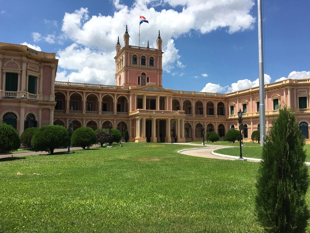 Paraguay Palace for a destination guide