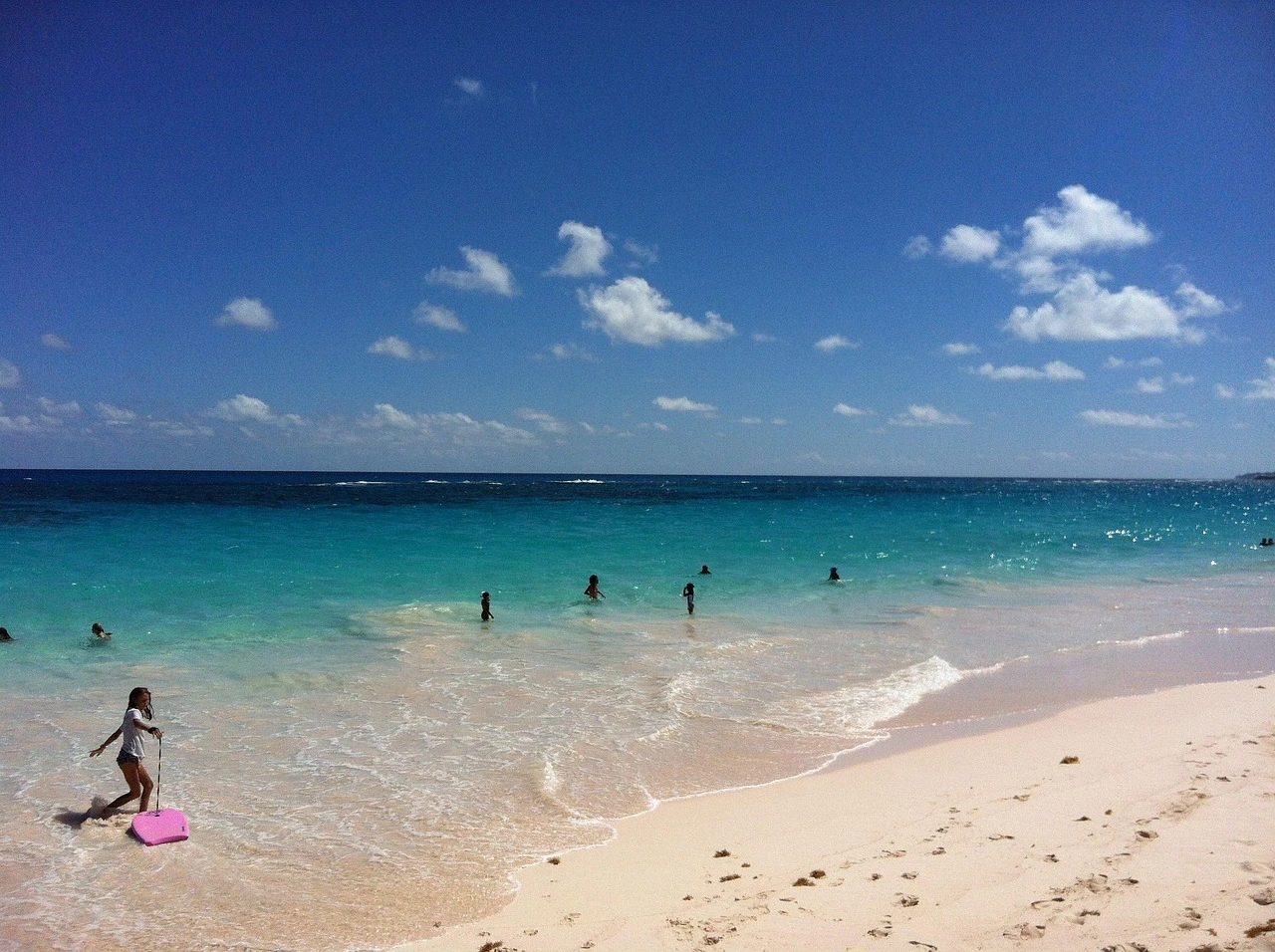 Pink sand beach in Bermuda featured