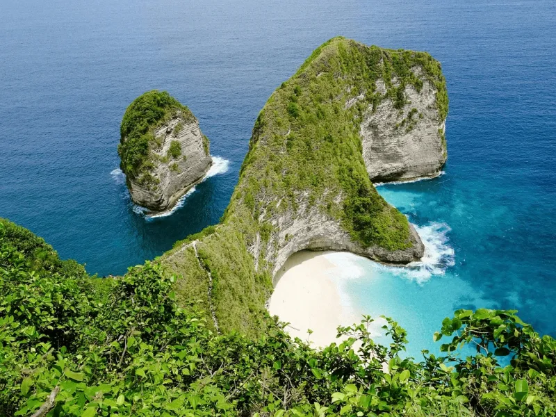 Sea for a destination guide