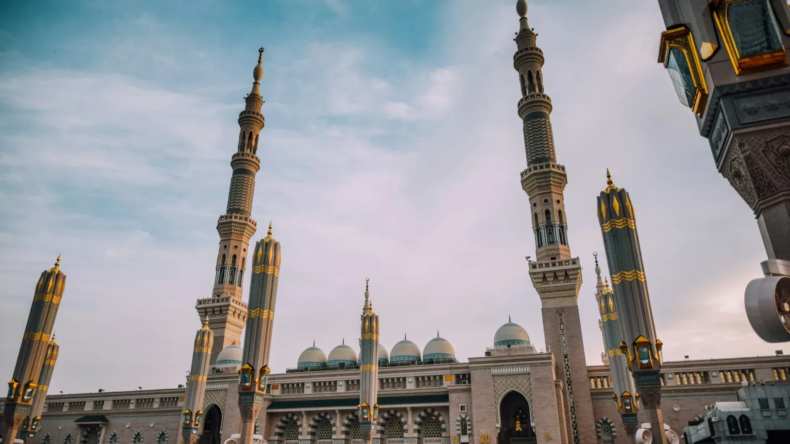 Al-Masjid an-Nabawi Mosque
