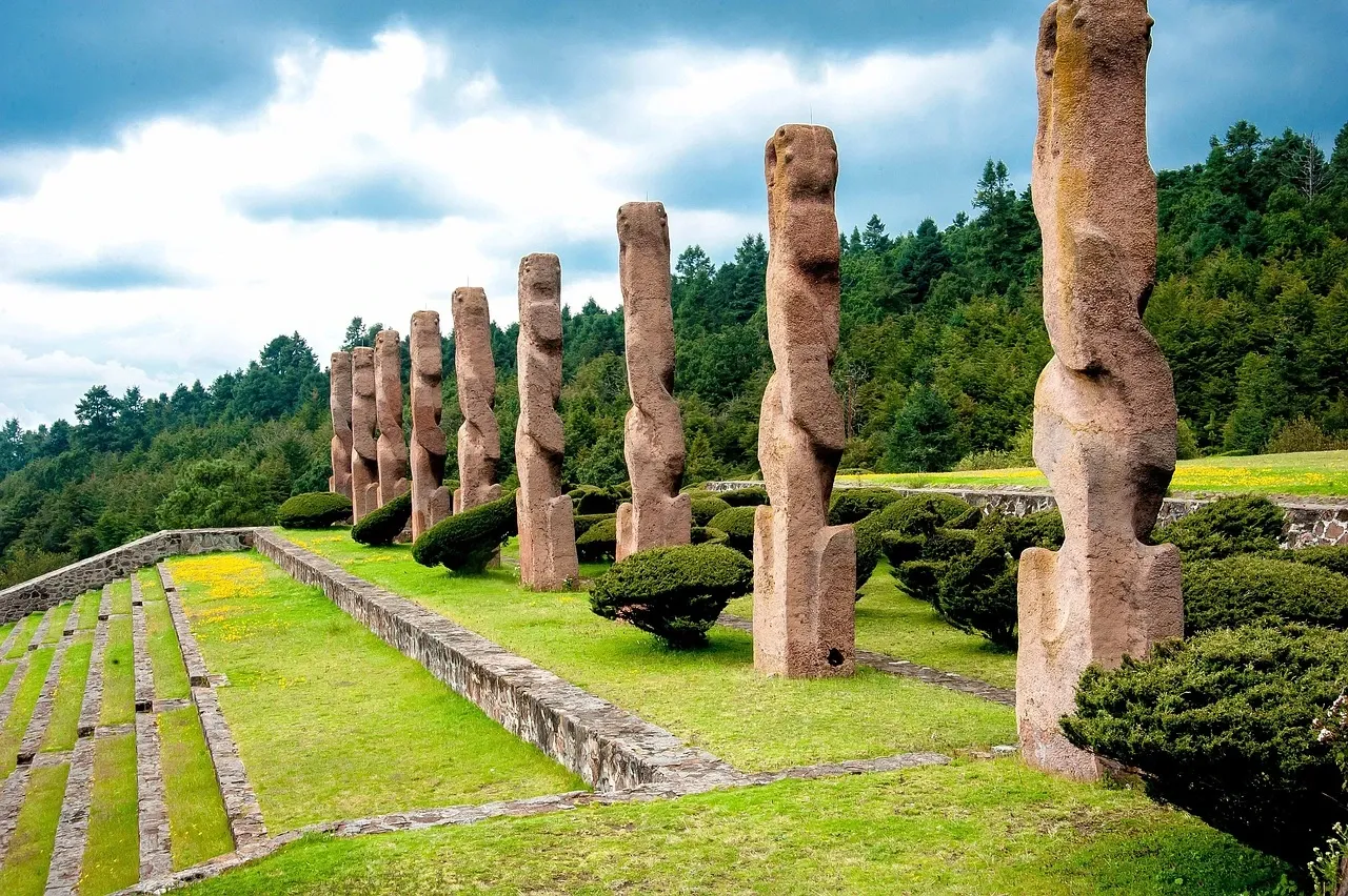 Mexico giant architecture featured